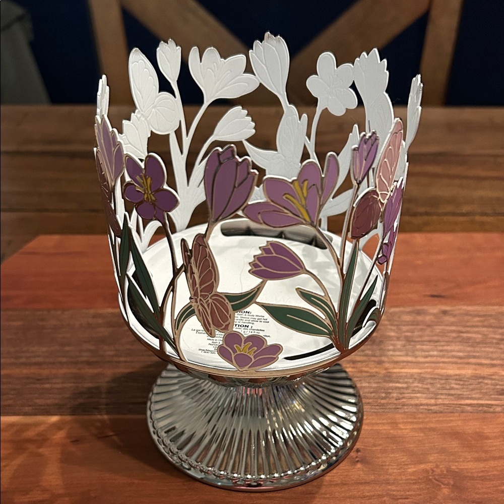 Bath & Body Works Floral Metal Pedestal 3-candle holder (NEW)